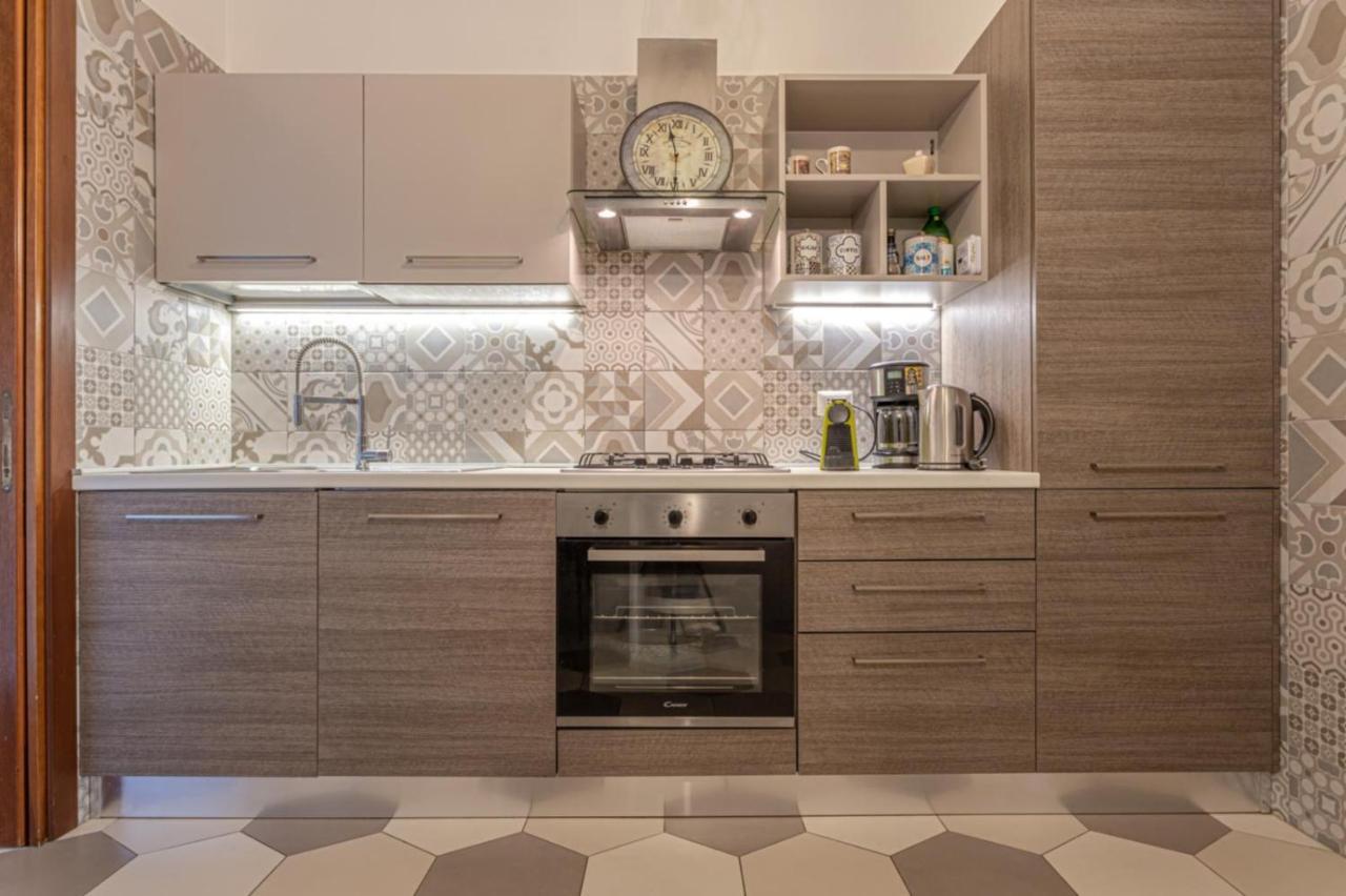 Elfaro Kitty - Stylish Apartment Close To S. Peter Rome Exterior photo